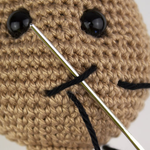 Mund aufsticken bei Häkeltiereb und zum Lächeln bringen