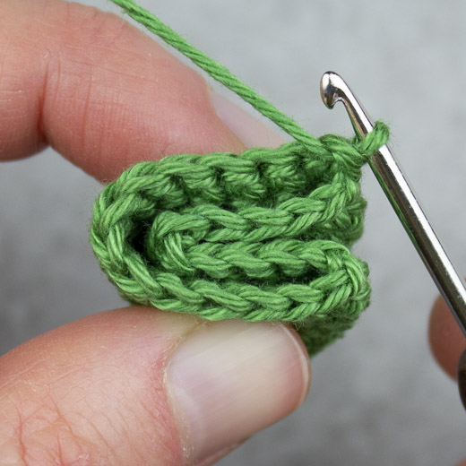 vier Schichten zusammenhäkeln, Ohr zusammenhäkeln - Häkeln lernen mit CaroKunterbunt