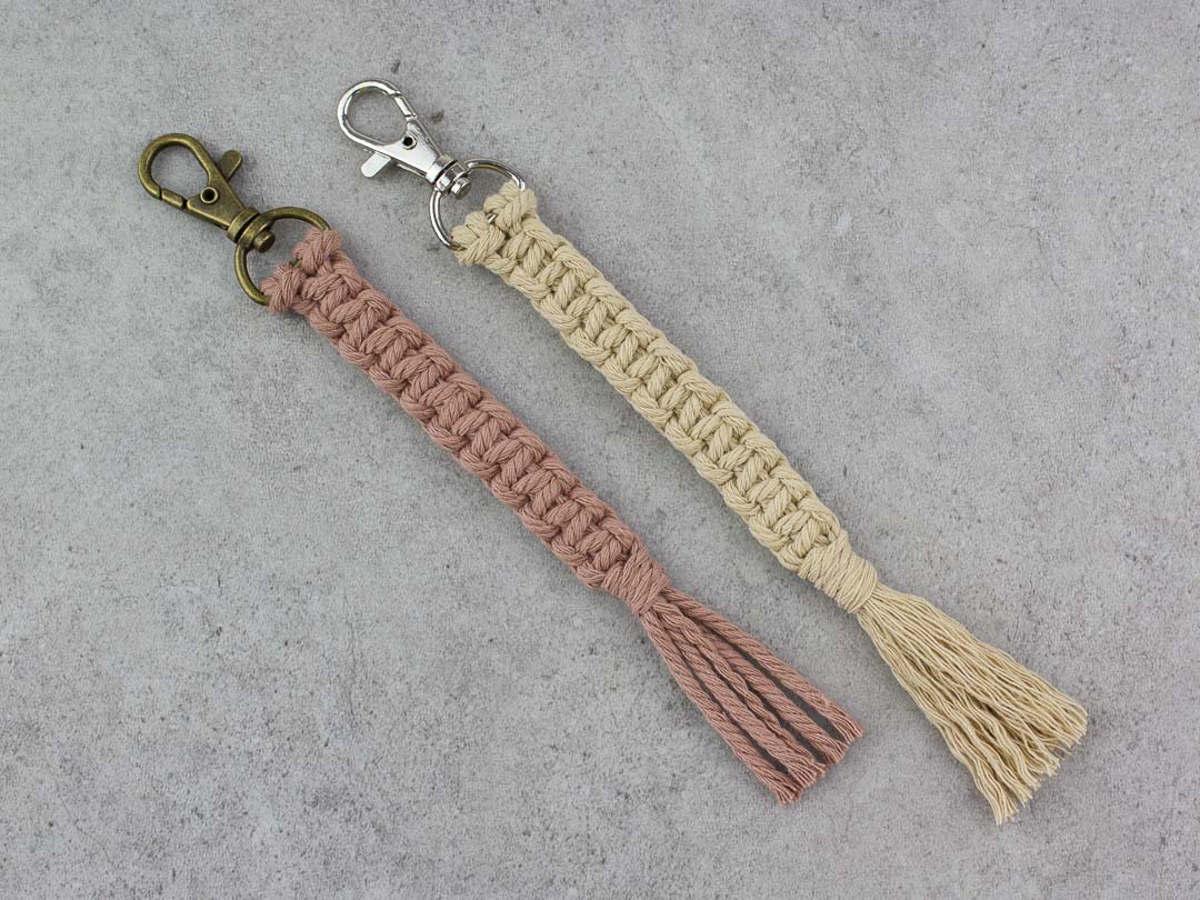 Einfache Makramee Schlüsselanhänger - DIY Anleitung - CaroKunterbunt