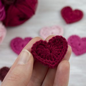 Herz Applikation häkeln - Häkelanleitung von CaroKunterbunt