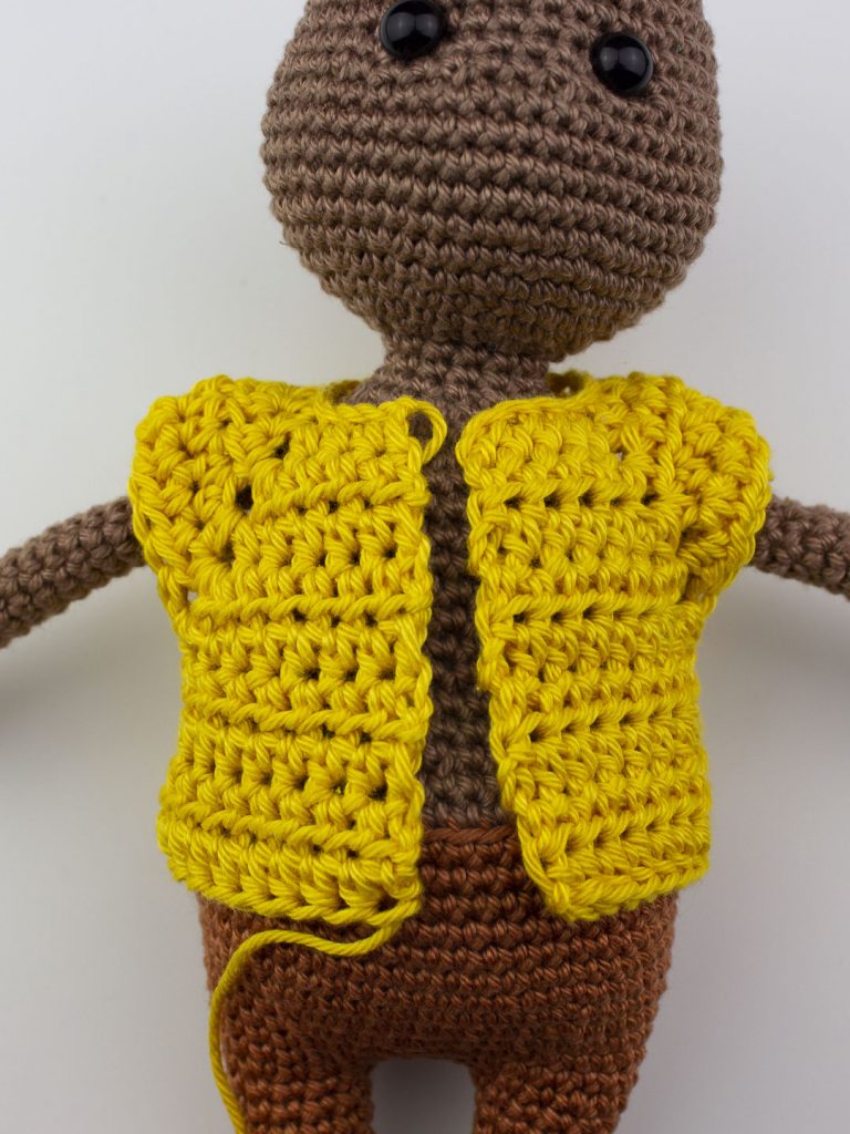 Jacke für Amigurumis häkeln - Häkelanleitung von CaroKunterbunt