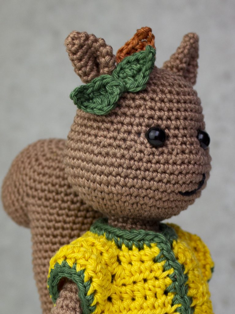 Kleines Blatt als Kopfschmuck für Amigurumis