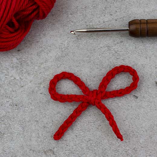 Schleife aus Luftmaschen häkeln - einfache Anleitung